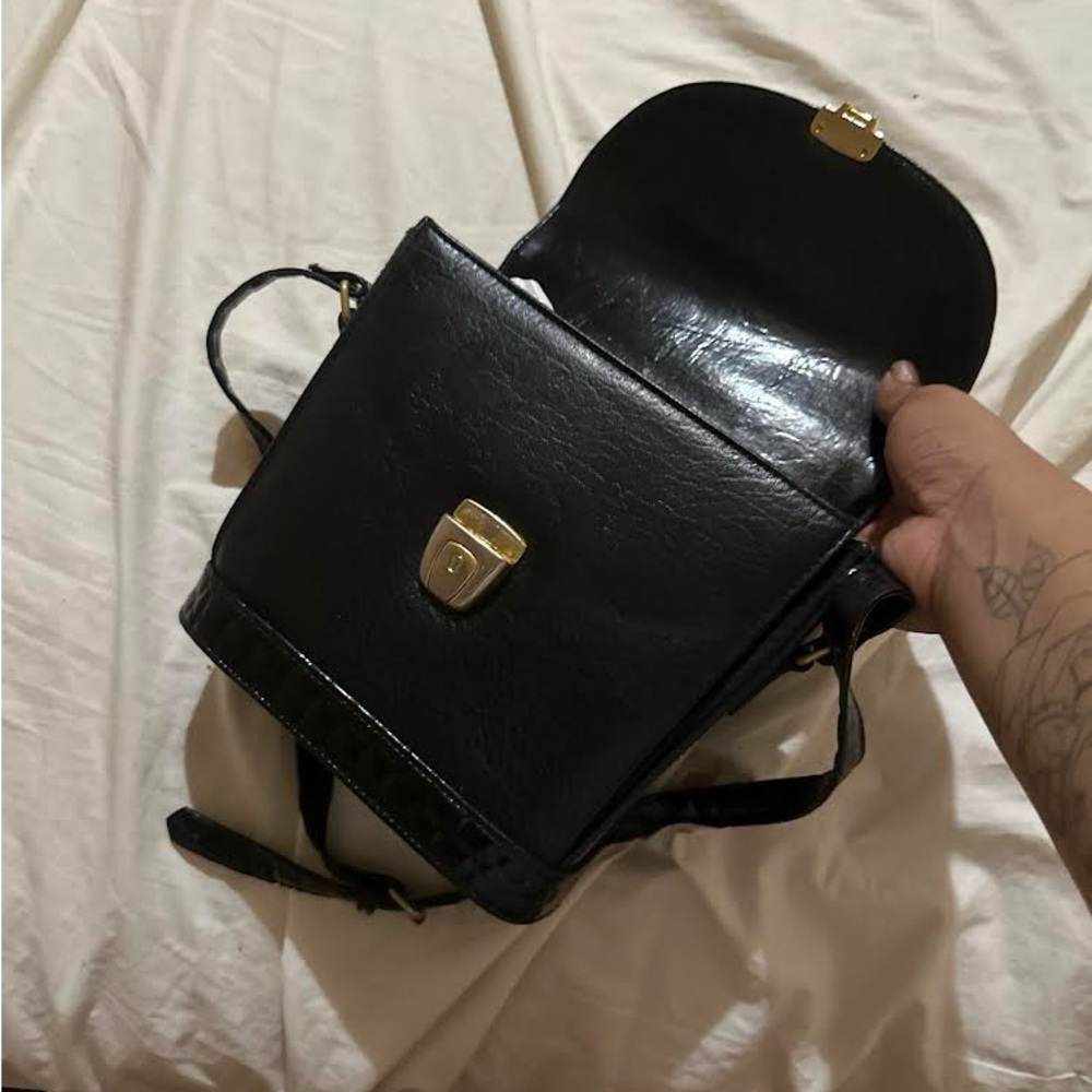 Cute black leather bucket bag